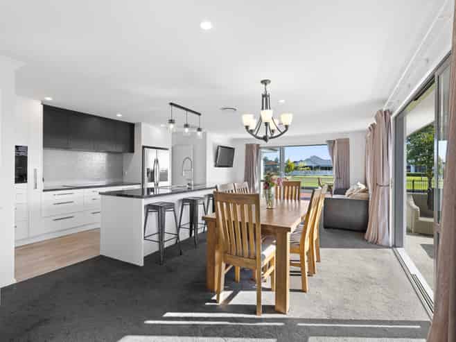 62 Tiritiri Moana Drive, Pegasus