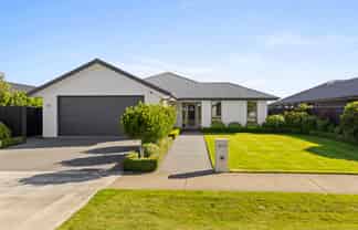 62 Tiritiri Moana Drive, Pegasus