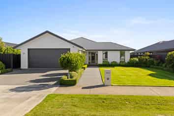 62 Tiritiri Moana Drive, Pegasus