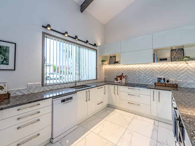 8 Akepiro Place, Tawhero