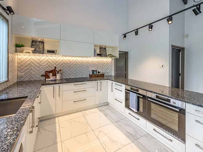 8 Akepiro Place, Tawhero