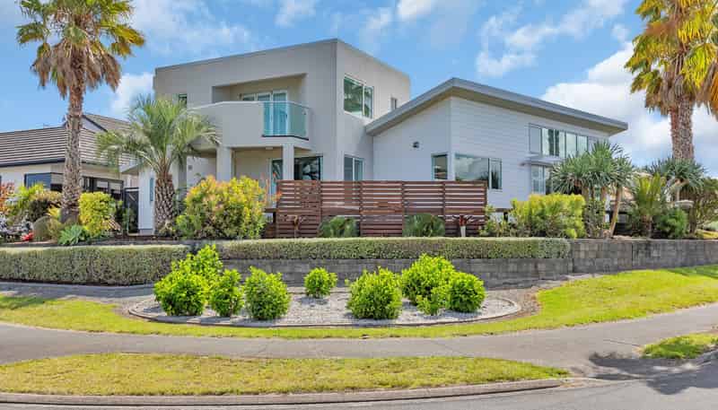 1 Cayman Court, One Tree Point