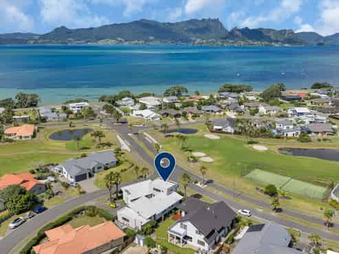 1 Cayman Court, One Tree Point