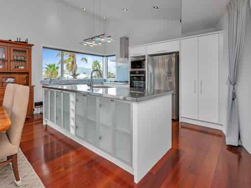 1 Cayman Court, One Tree Point