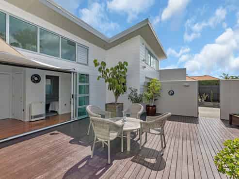 1 Cayman Court, One Tree Point