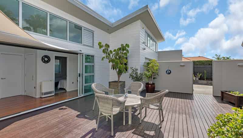 1 Cayman Court, One Tree Point