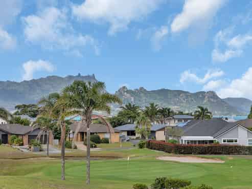 1 Cayman Court, One Tree Point