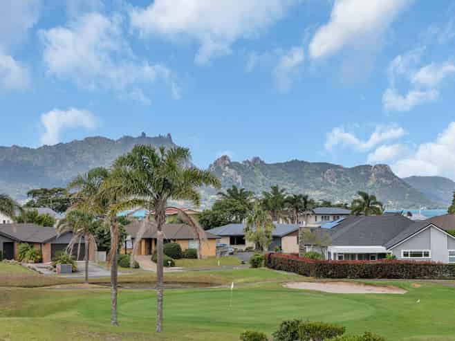 1 Cayman Court, One Tree Point