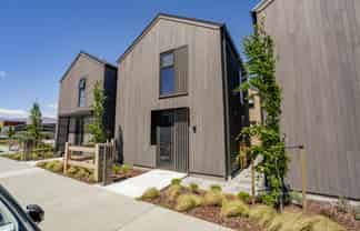 Villa 2/3 O'Meara Street, Frankton