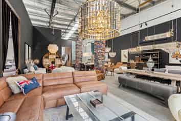 Premium Retail/Showroom