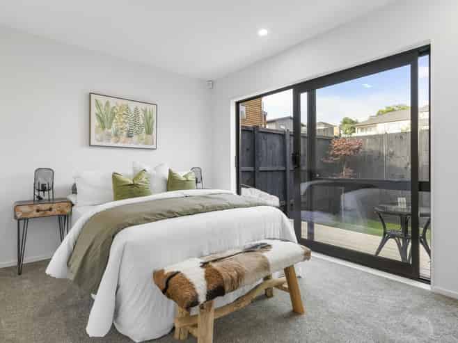 14 and 21/38 Fairlands Avenue, Waterview