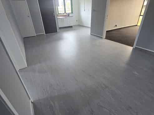 Standout Office – Exceptional Exposure & Parking