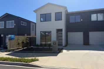 10 Kowaitau Avenue, Beachlands