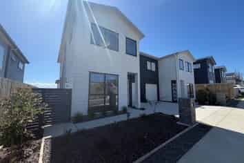 10 Kowaitau Avenue, Beachlands