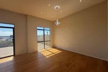 10 Kowaitau Avenue, Beachlands