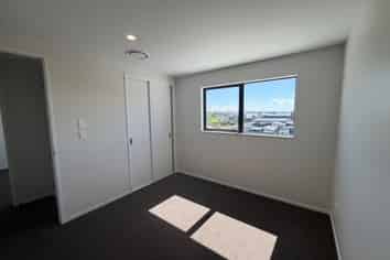 10 Kowaitau Avenue, Beachlands
