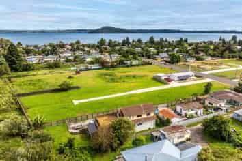 52A Robinson Avenue, Holdens Bay