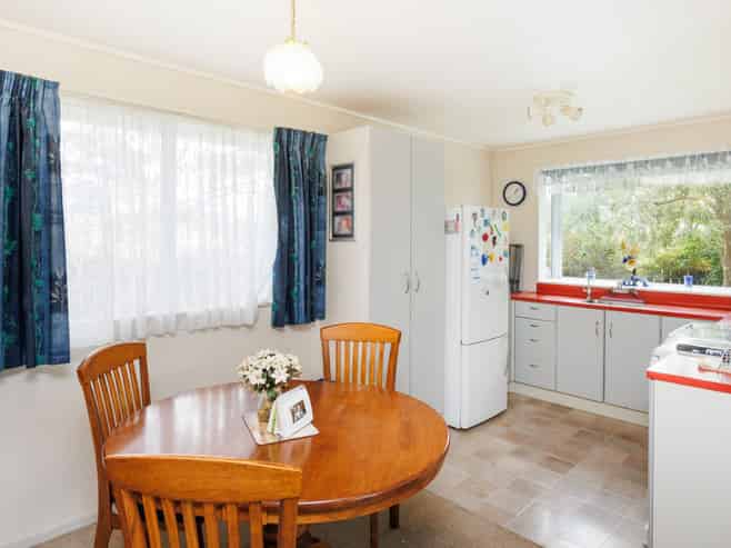 24B Cargill Grove, Kelvin Grove