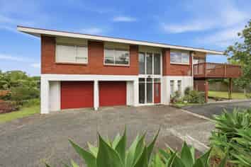 201 Fisher Parade, Farm Cove