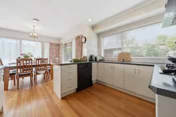 201 Fisher Parade, Farm Cove