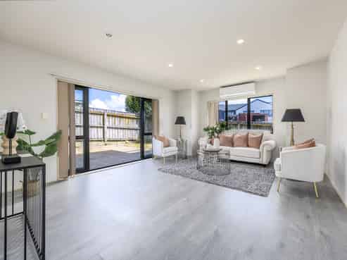 18 Merlot Way, Te Atatu South