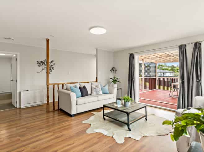 12 Lemnos Place, Titirangi