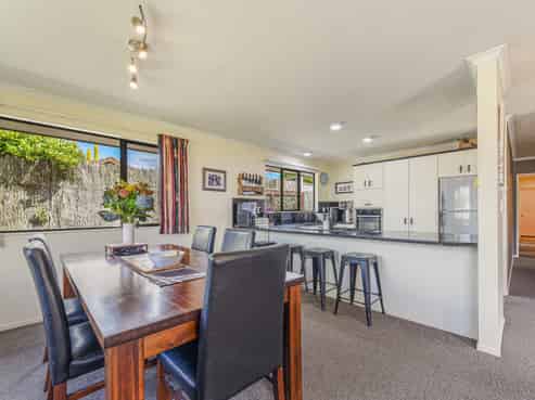 4 Whiting Drive, Wakefield