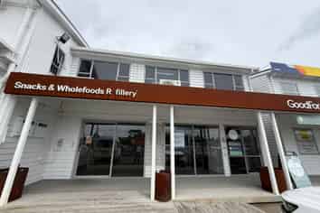 High Profile Kumeu Retail- 102m²