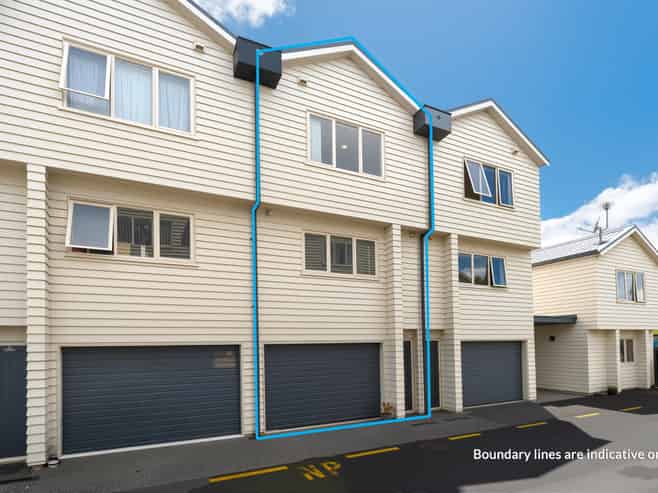 3/49 Henderson Valley Road, Henderson