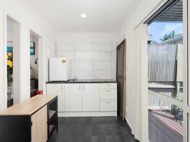 3/49 Henderson Valley Road, Henderson