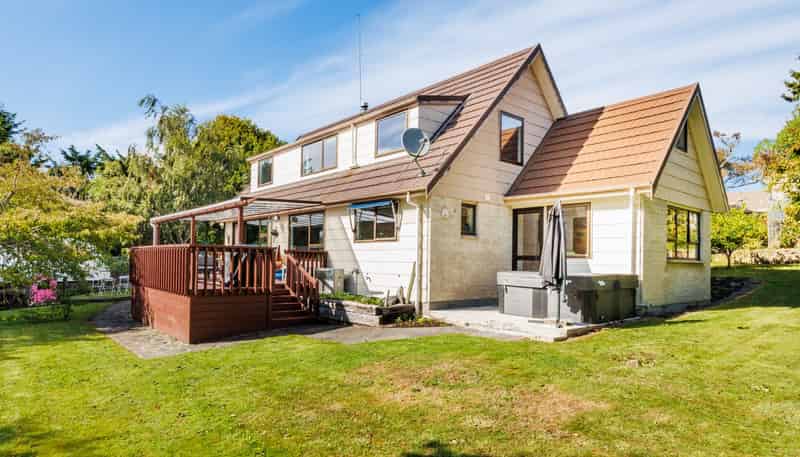 17 Park View Avenue, Feilding