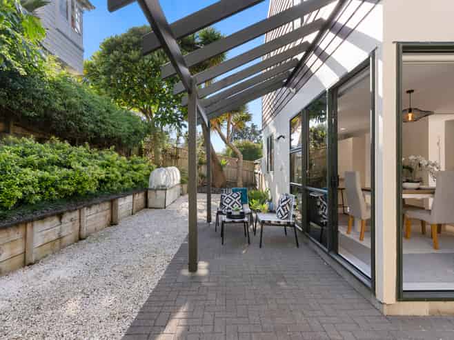 2/20 Quadrant Road, Onehunga