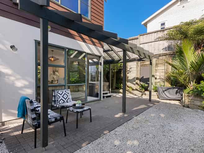 2/20 Quadrant Road, Onehunga