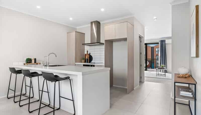 3/2 Rangitamiro Place, Hobsonville