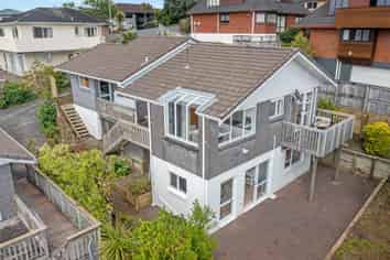 1/16 Cambric Place, Botany Downs