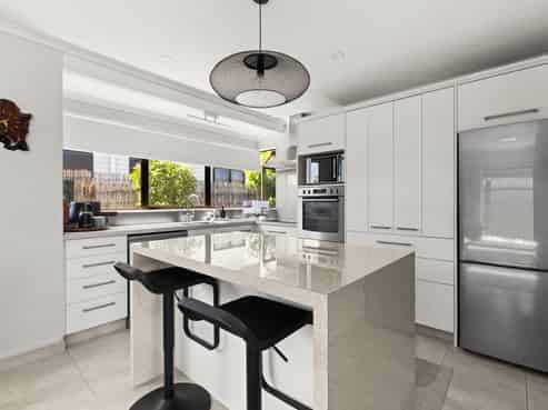 54A Menin Road, Onekawa