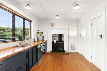 2 McDonald Street, Napier South