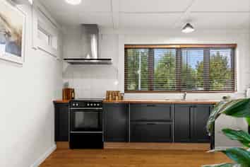 2 McDonald Street, Napier South