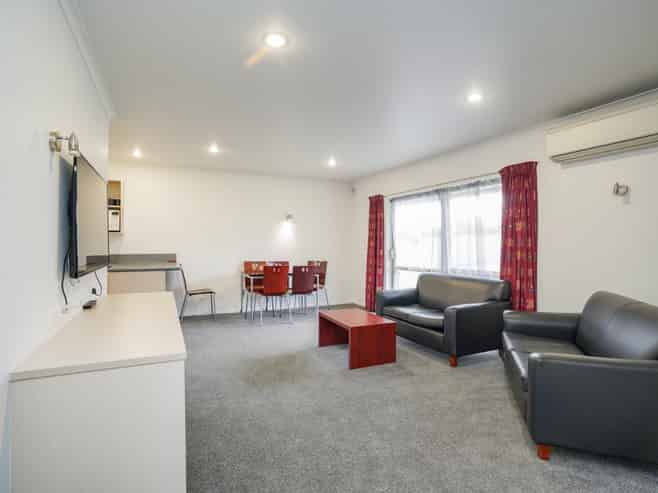 8C Camden Street, Turnbull Thomson Park