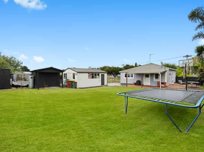 35 Rifle Range Road, Dinsdale