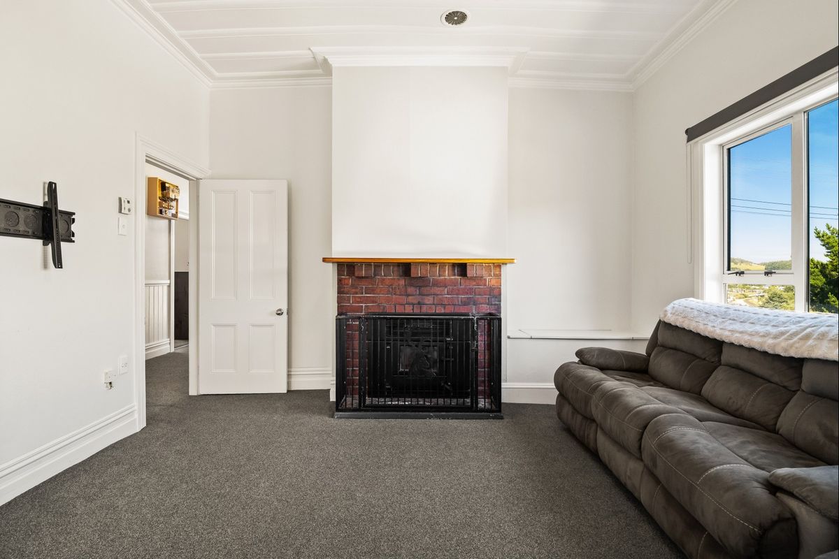 Fully Refreshed & Move-In Ready - Still Available! - Veel