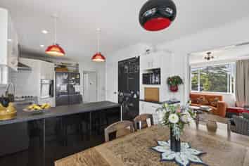 18 Cowling Road, Hurdon