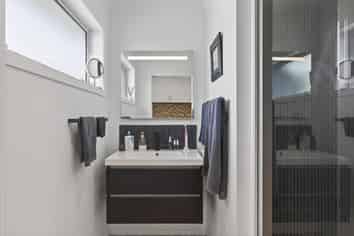 18 Cowling Road, Hurdon