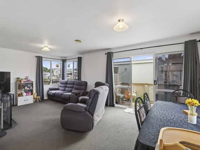 58 Mould Street, Waitara