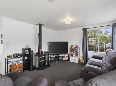 58 Mould Street, Waitara