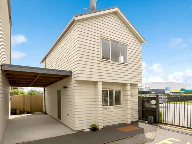 1/49 Henderson Valley Road, Henderson