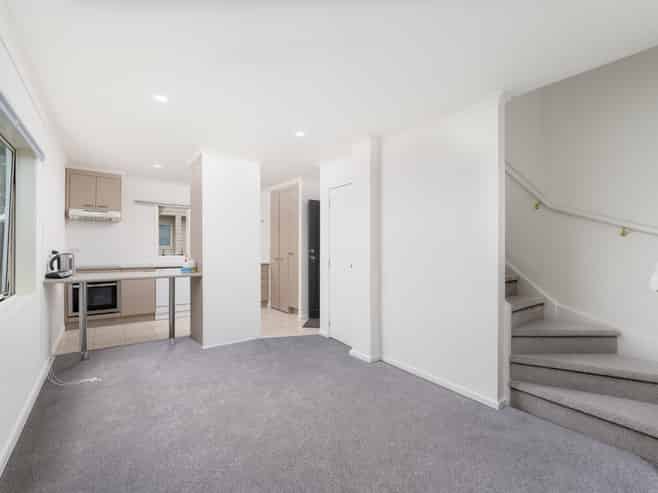 1/49 Henderson Valley Road, Henderson