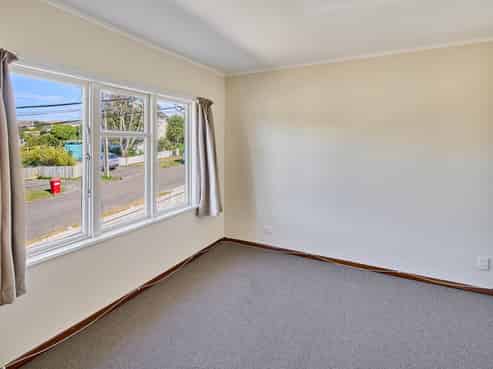 3 - 5 York Place, Cannons Creek