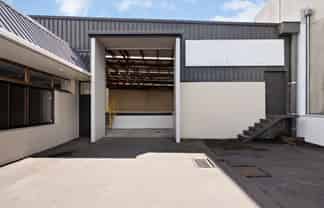 Prime Warehouse in Unbeatable Mount Eden Spot