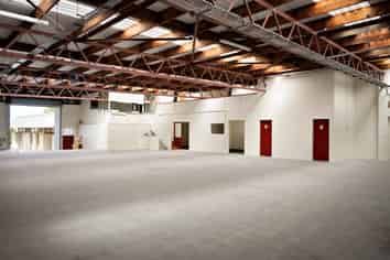 Prime Warehouse in Unbeatable Mount Eden Spot